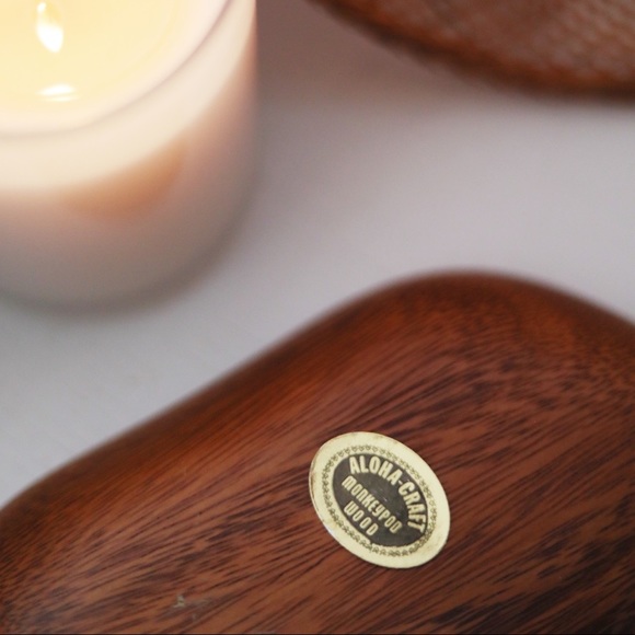 Set of 2 Vintage Monkey Pod Wooden Bowls - Picture 5 of 5